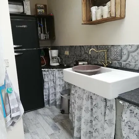 La Petite Douane * Massembre