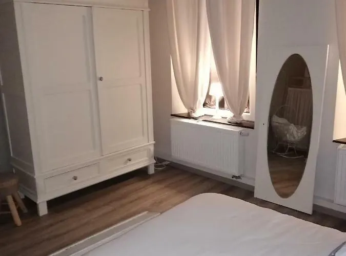 La Petite Douane *