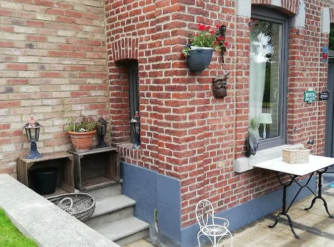 La Petite Douane *